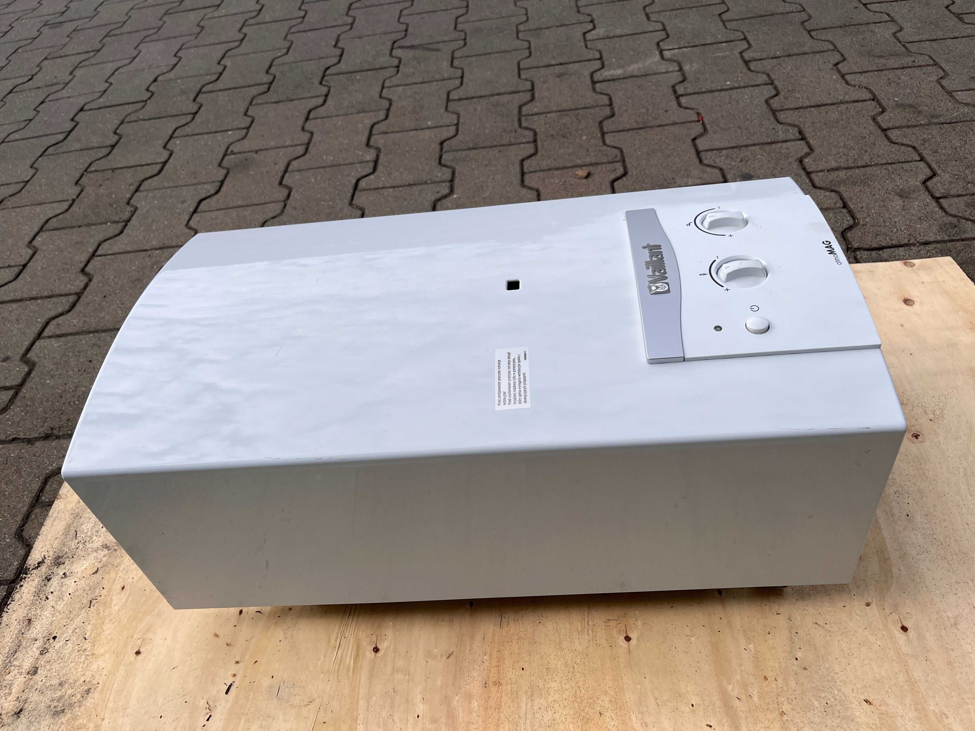 Piecyk gazowy podgrzewacz wody Vaillant Atmomag Mini 114/1 6,4-18,1kW