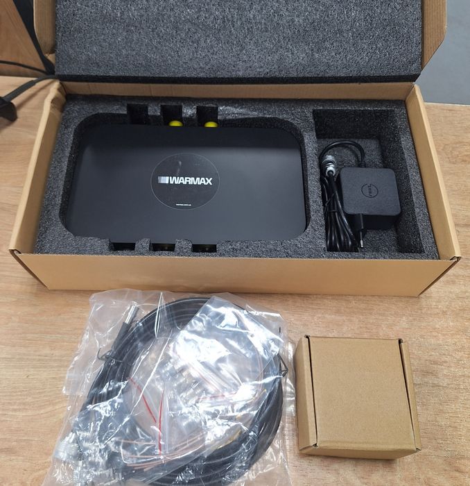 Антенна WARMAX Booster 2.4G/5.2G/5.8G + Репитер WARMAX для усиления.