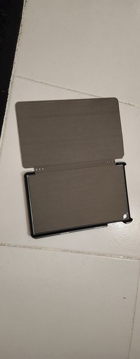 Capa com iman tablet 7"