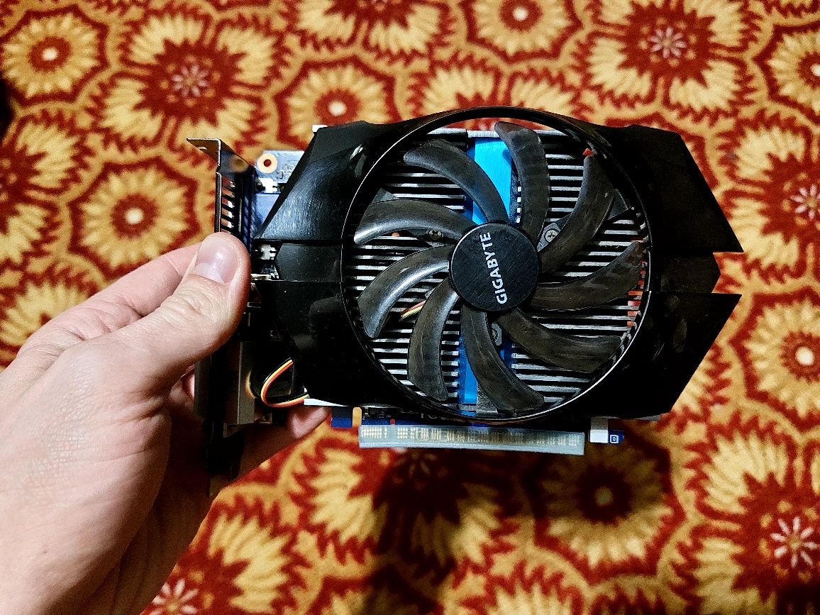 Видеокарта GIGABYTE GeForce GTX 650 ti 1GB