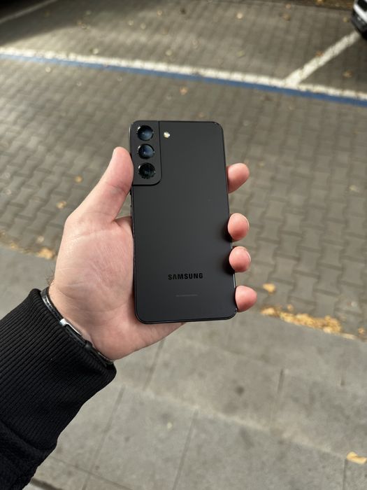 Смартфон Samsung Galaxy S22 8/128 5G  Phantom Black (SM- S901W)
