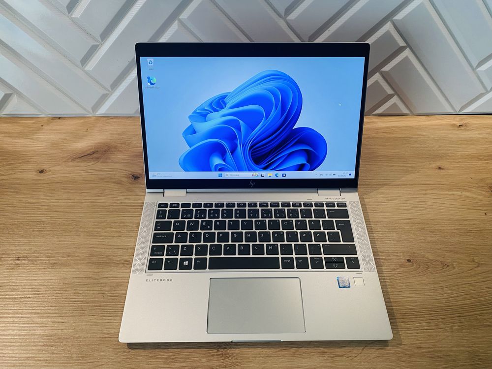 HP EliteBook x360  Dotyk 13,3" Intel Core i5 8 GB / 256 GB