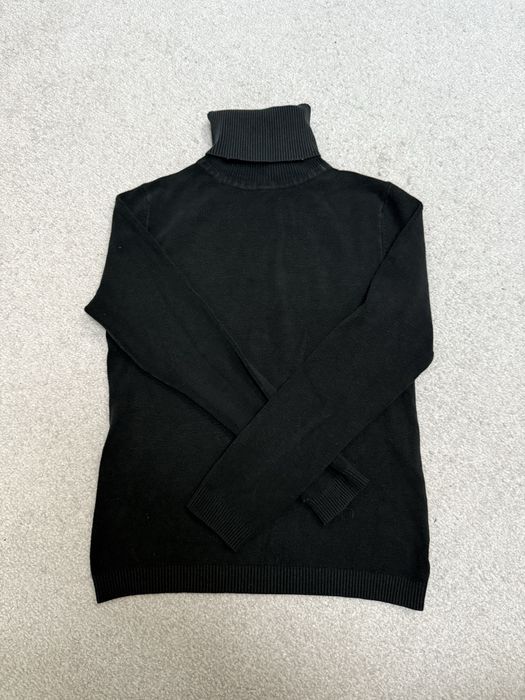 Czarny, wygodny golf