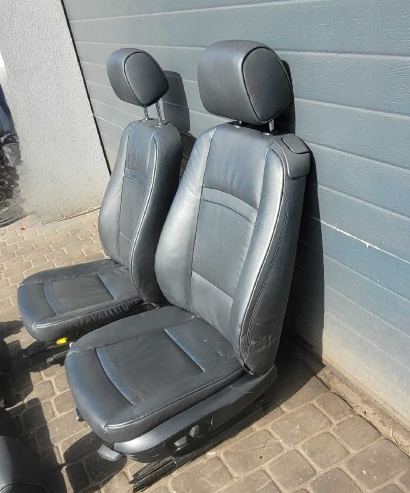 Fotele skóry BMW 3 E92 grzane komplet