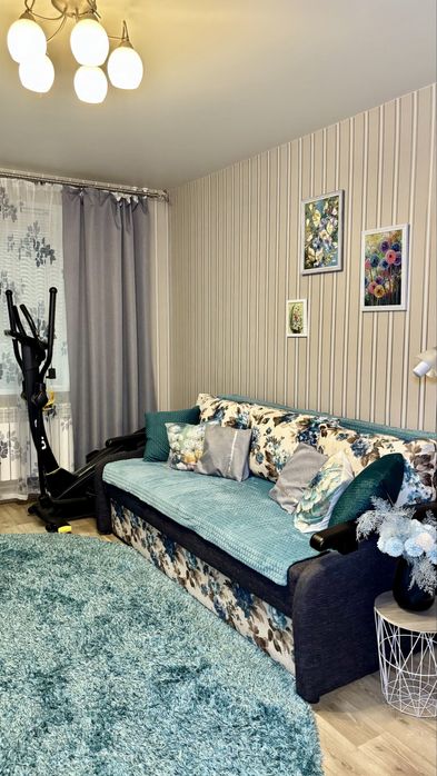 Продаж 2 кім. 10 мкрн. Лівий берег
