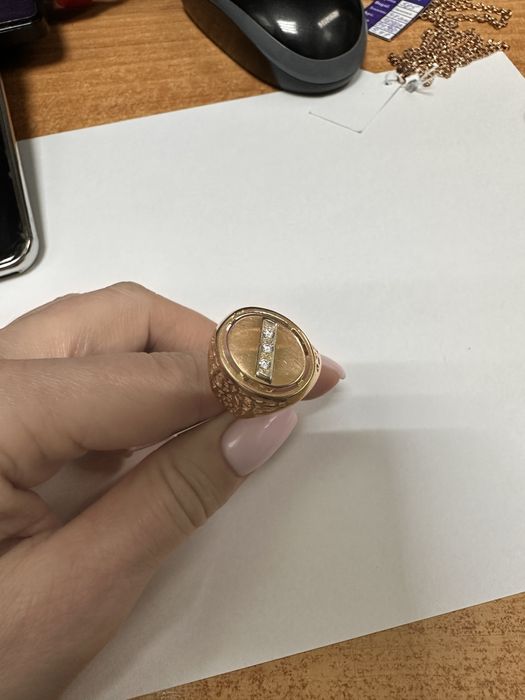 Золотой перстень / печатка / кільце