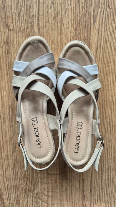 Buty na koturnie LASOCKI 40