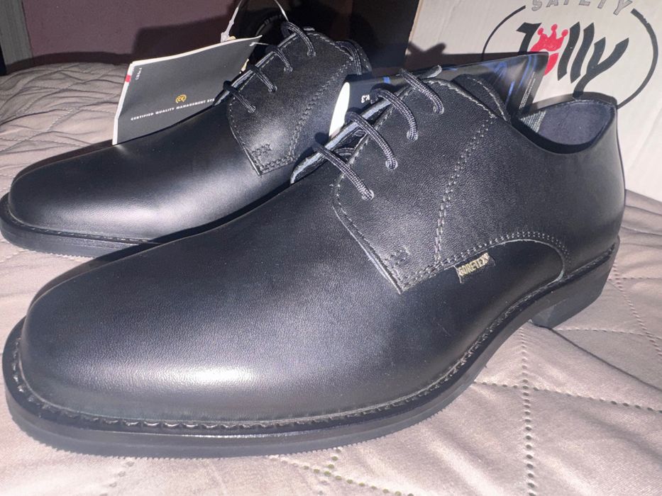 Чоловіче взуття нове