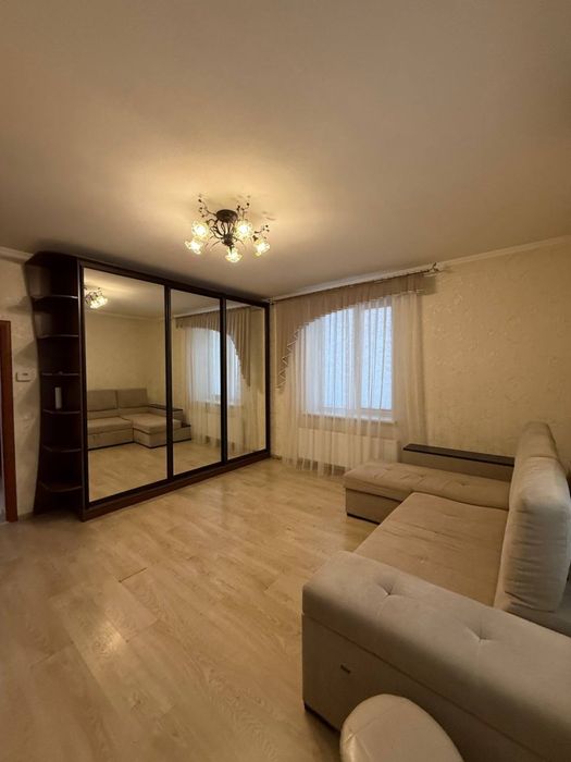 Оренда  2 кім квартири.Автономне опалення.Центр міста.Біля Сільпо