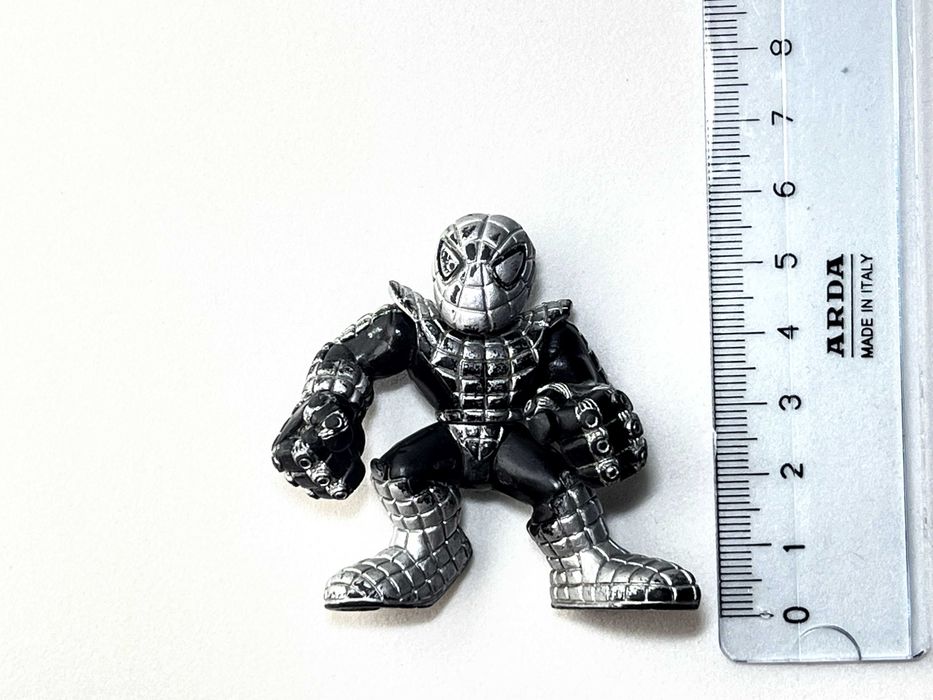 Homem-Aranha (Armadura Prata) Figura Super Hero Squad Hasbro