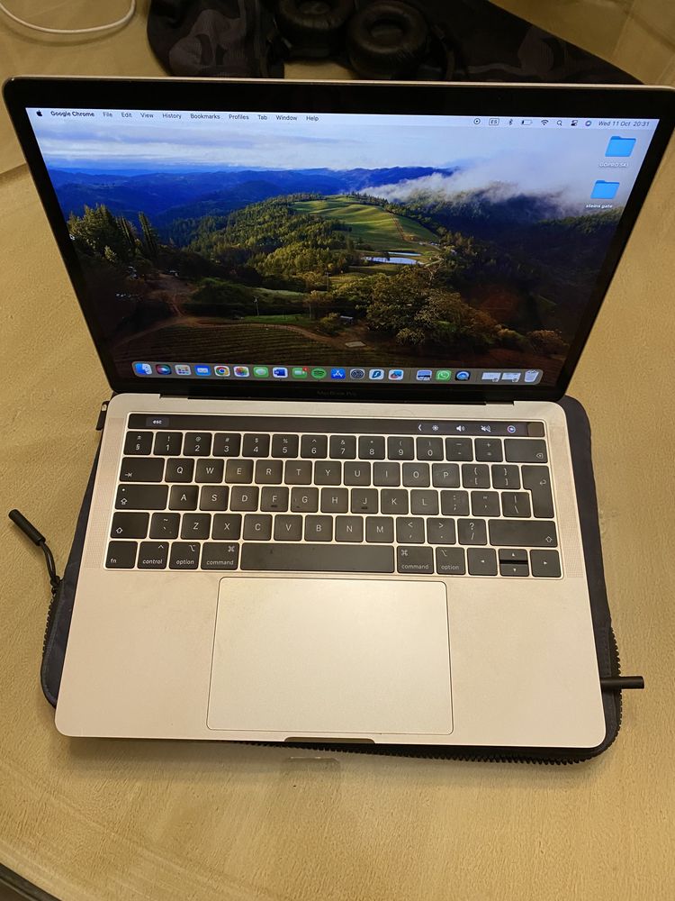 Macbook Pro 13 inch 2019