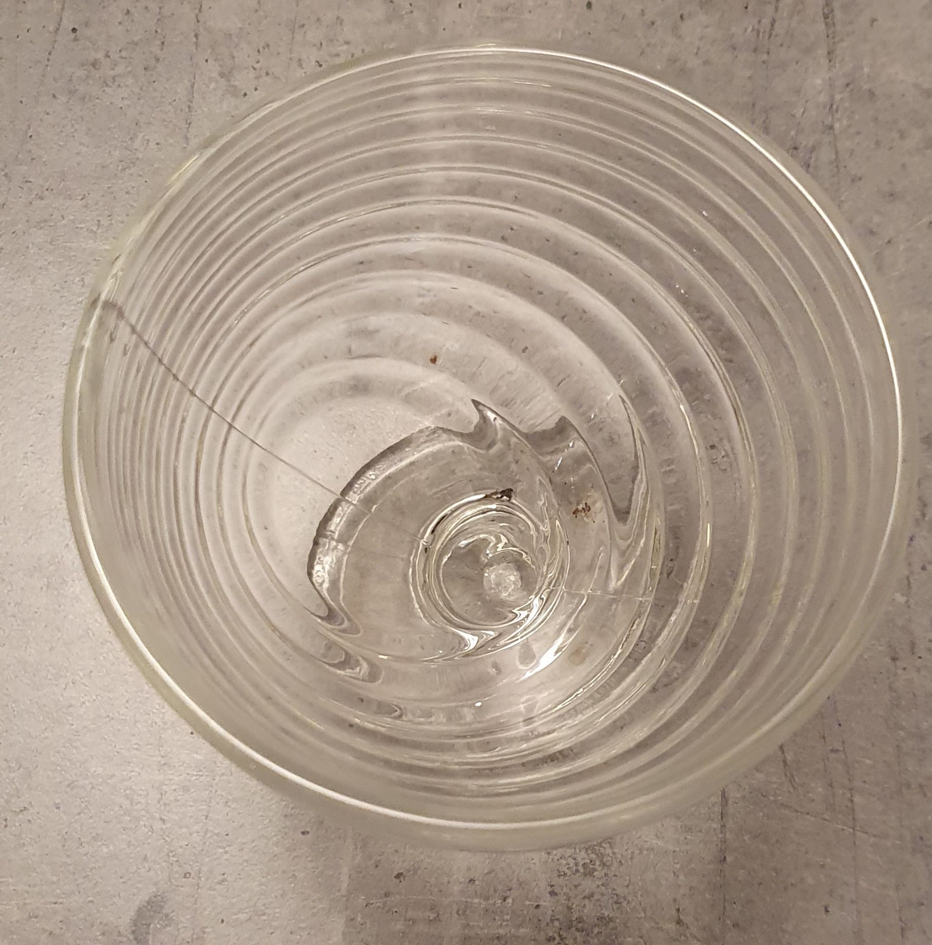 Cukierniczka cukiernica szklana z przezroczystego szkła