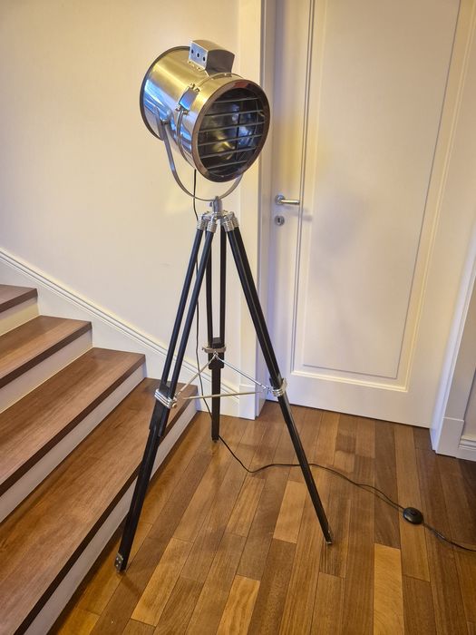 Lampa podłogowa Nevada Black