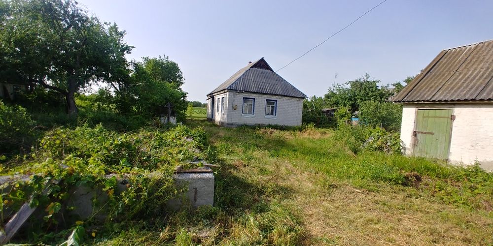 Продається будинок. Хороше місце під дачу.