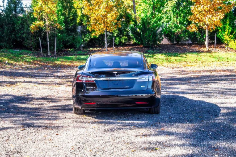 Tesla Model S 75D      2018