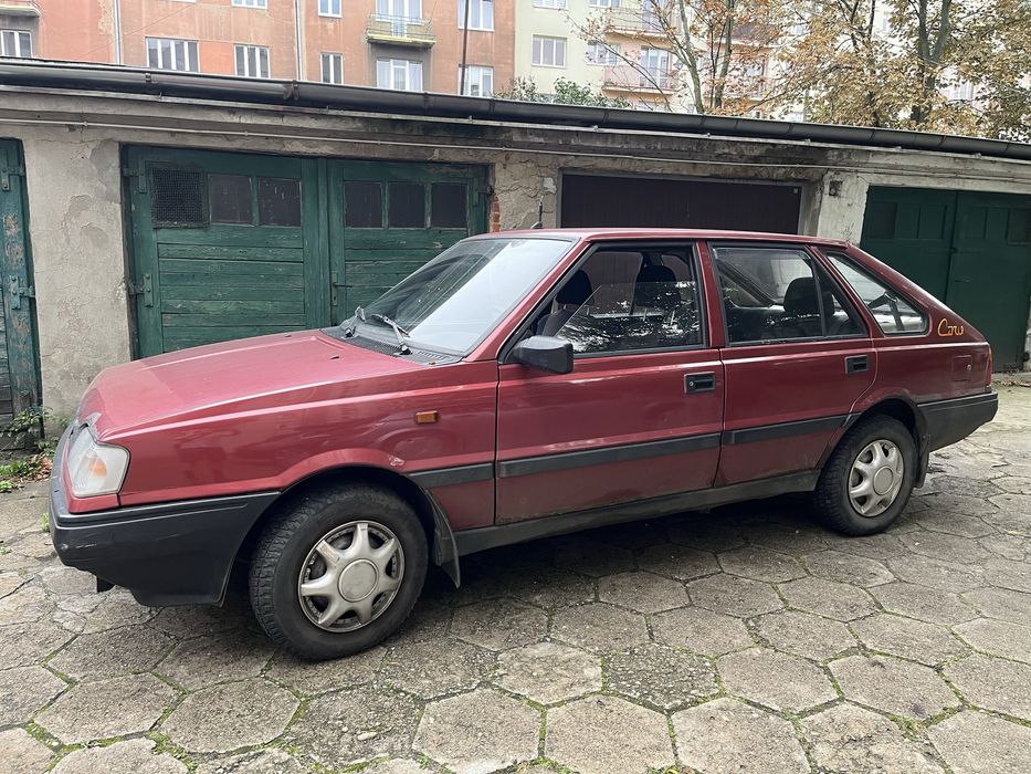 Polonez Caro 1996, 1.6 GLI, garażowany, mały przebieg