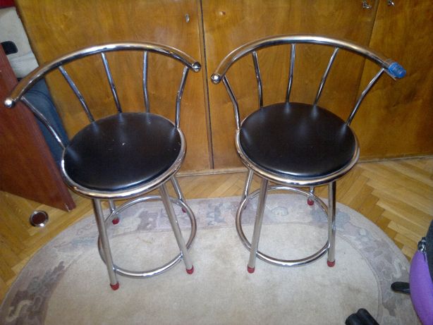 Krzesła barowe obracane wysokość 56 cm wyś oparcia 81 srednica 42 cm