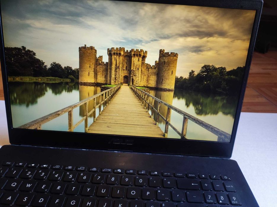 Portátil ASUS VivoBook F571GT