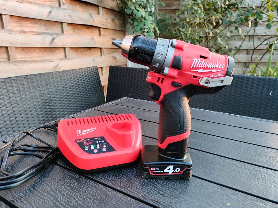 Wiertarko-wkrętarka Milwaukee M12 fdd