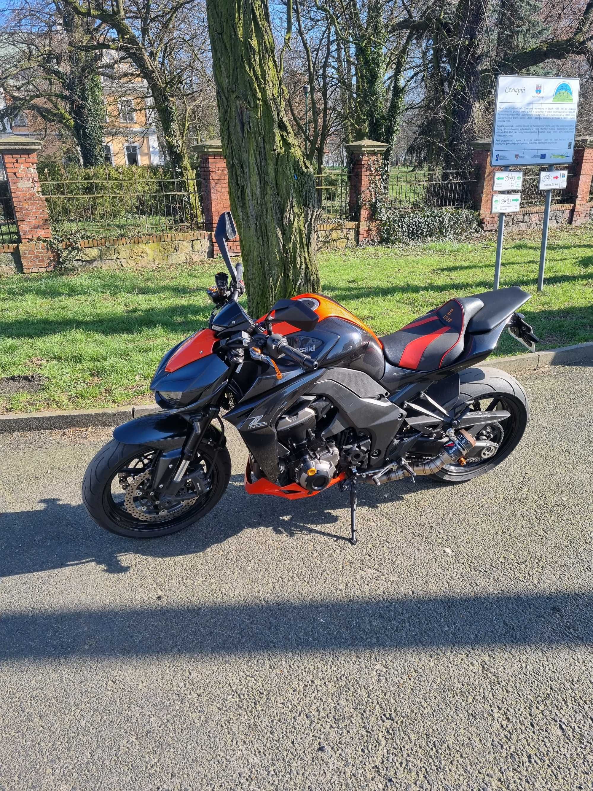 Kawasaki z1000r naked