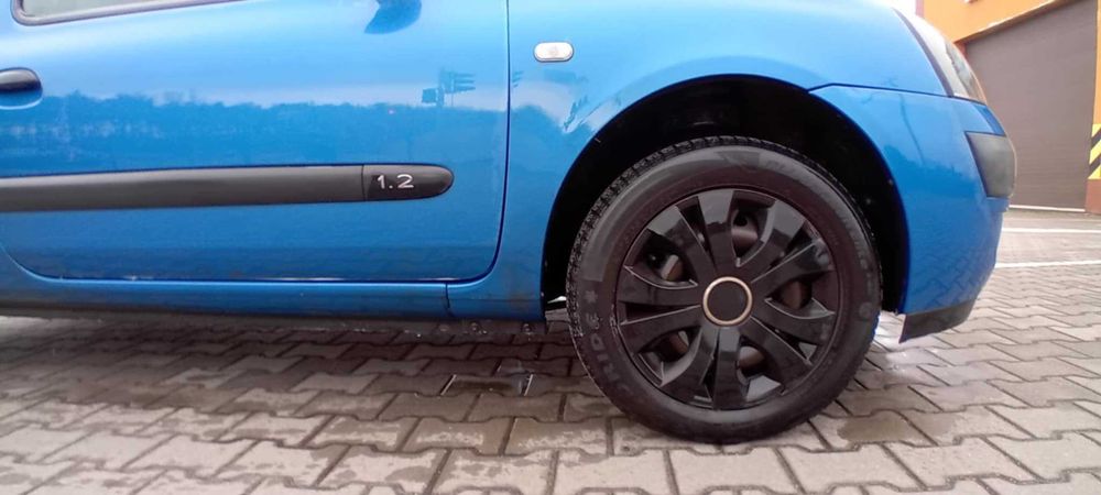 Sprzedam Renault Clio 2 2003 1.2 8V