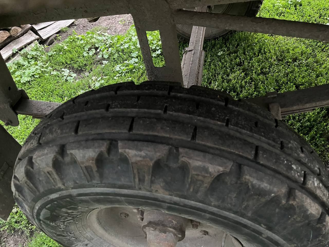 Продам прицеп 2 п т с 4 з документами.