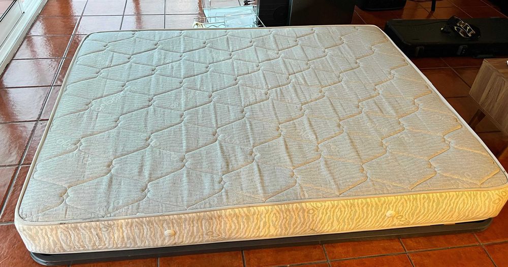 COLCHÃO MOLAS ORTOPÉDICO 1.5 X 2.00m  60€