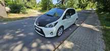 Toyota Yaris Hybryda automat grzane fotele panoramadach kamera cofania