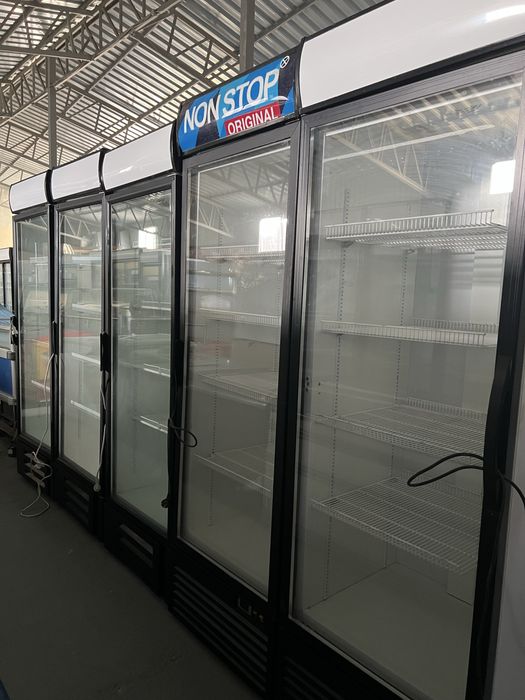 Шафа холодильна однодверна. Холодильна вітрина. Холодильне обладнання.