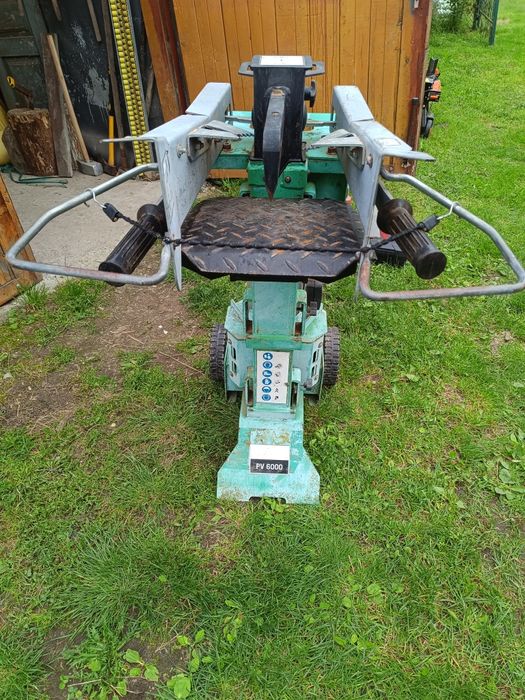 Łuparka do drewna pionowa