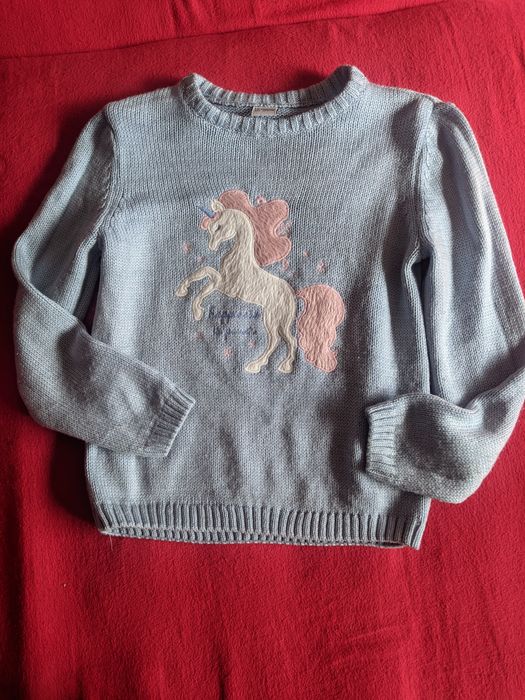 Чудовий светрик для дівчинки