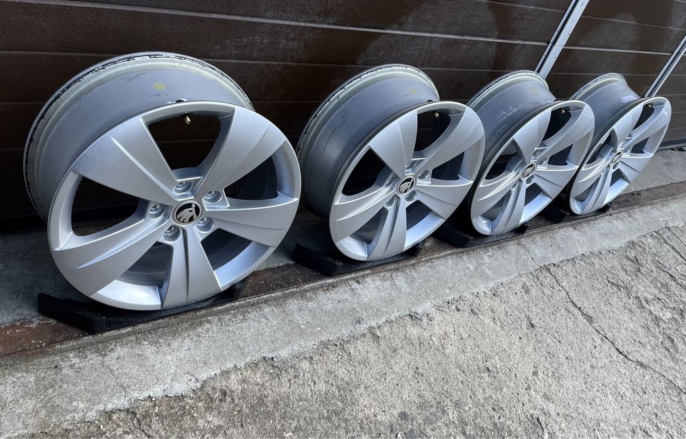 4x felgi aluminiowe 5x112 r17 et41 6,5J Alufelgi Oryginalne Skoda 17”