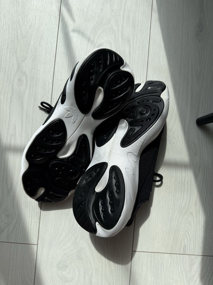 Чоловічі кросівки adidas Originals Adifom