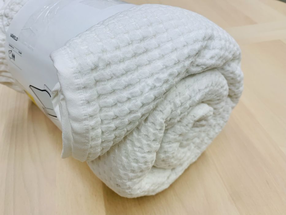 Ikea VÅRELD narzuta, 230x250 cm, biały