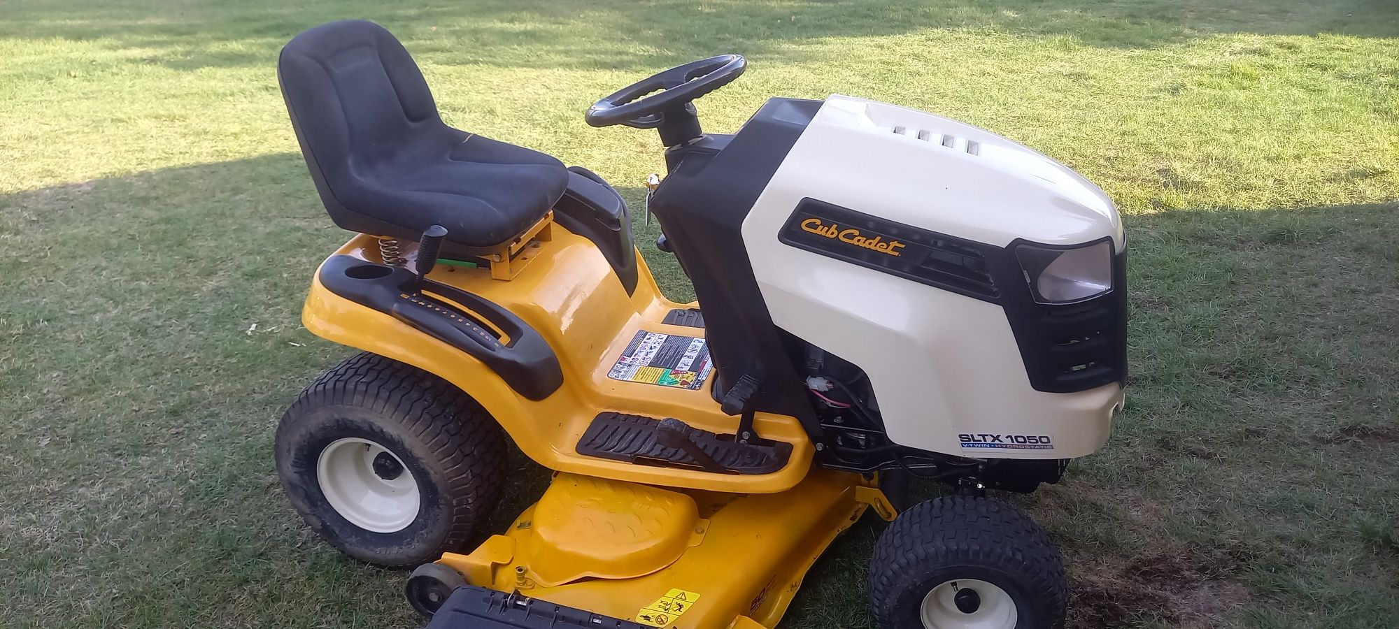 Kosiarka traktorek Cub Cadet LTX 1050, 24KM