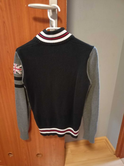 Sweter chłopięcy na suwak 146/152