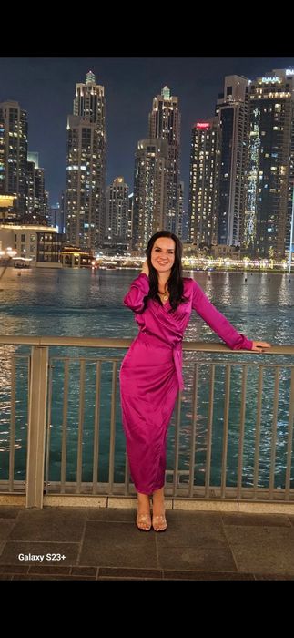 Сукня на запах довга шовк 100% атлас, малинова