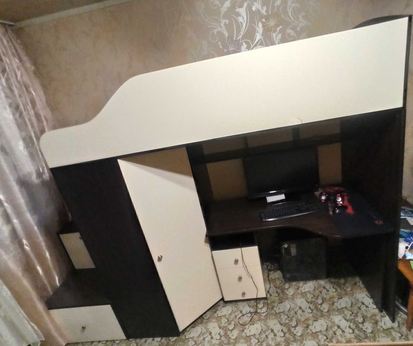 Продам кровать чердак