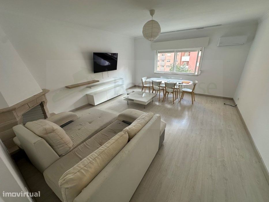 T2 São Marcos com lareira para arrendamento