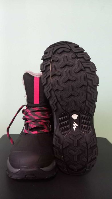 Жіночі трекінгові черевики SH520 X-Warm Quechua