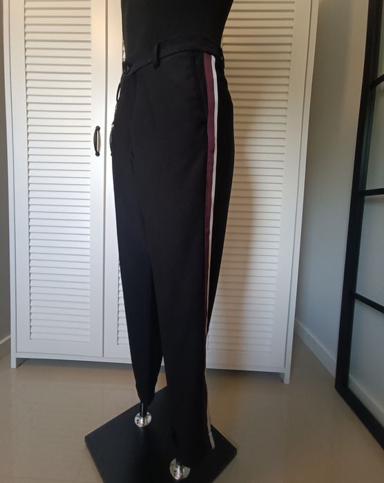 Męskie spodnie casual firmy Zara nowe rozmiar L / XL