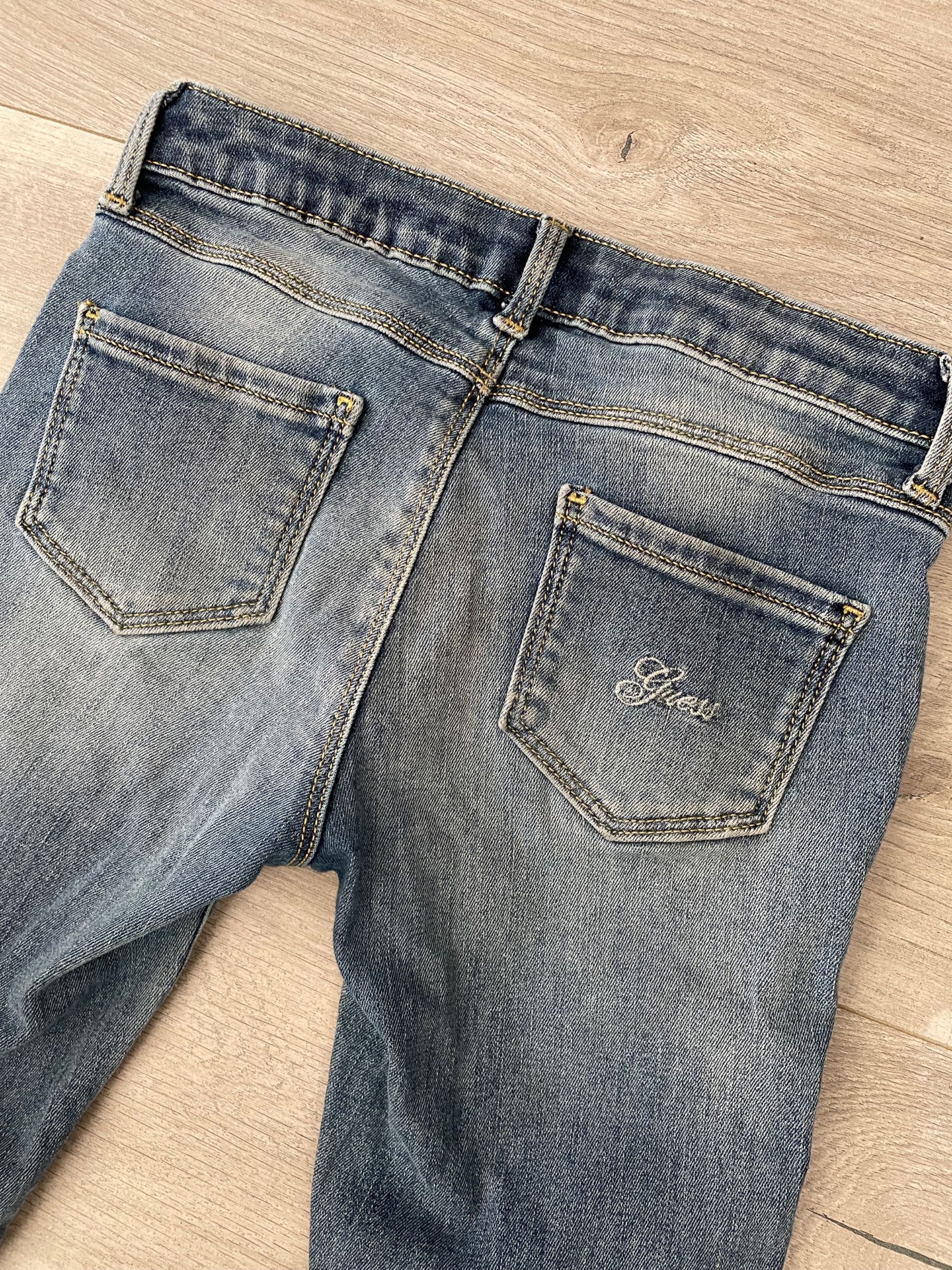 Spodnie dziecięce GUESS jeansy dziewczęce rozmiar 118