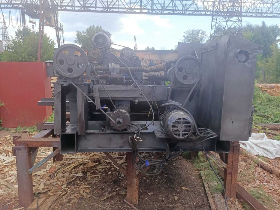 Окорювальний верстат