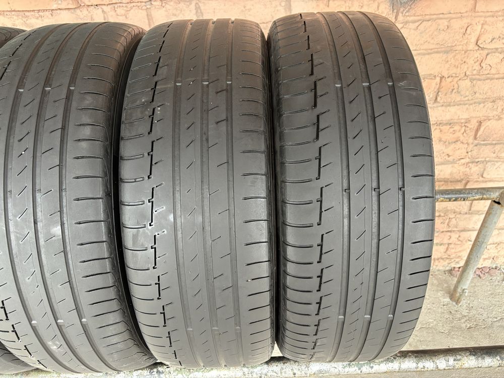 Комплект Літніх Шин 225/55R19 Continental