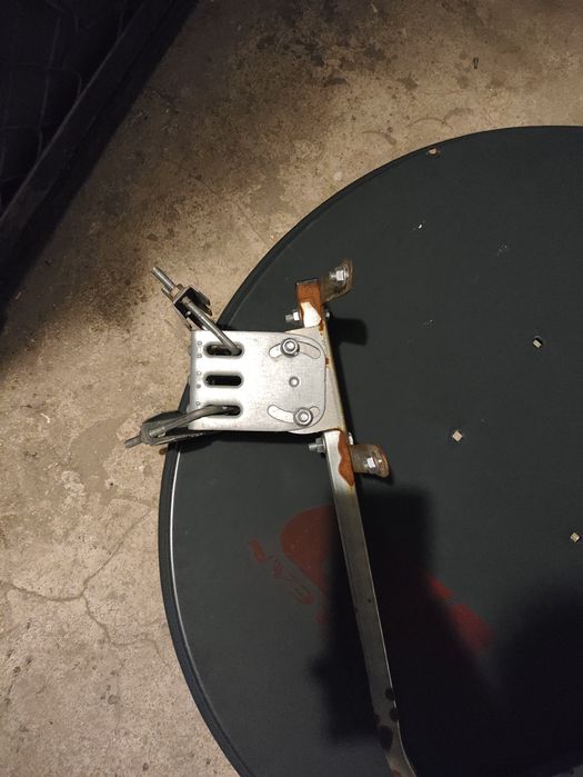 Antena satelitarna 80cm z konwerterem