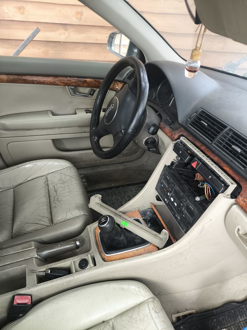 Sprzedam audi a4 b6 powypadkowe
