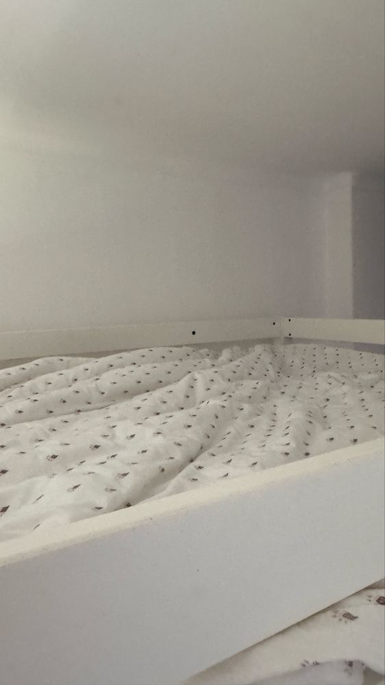 STORÅ Estrutura de cama alta, velatura branca
