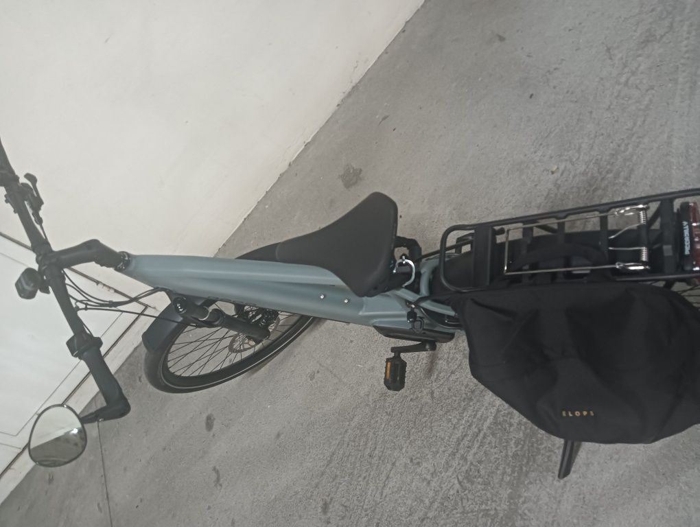 Bicicleta elétrica marca Beeq M 700 ATB com 350 km