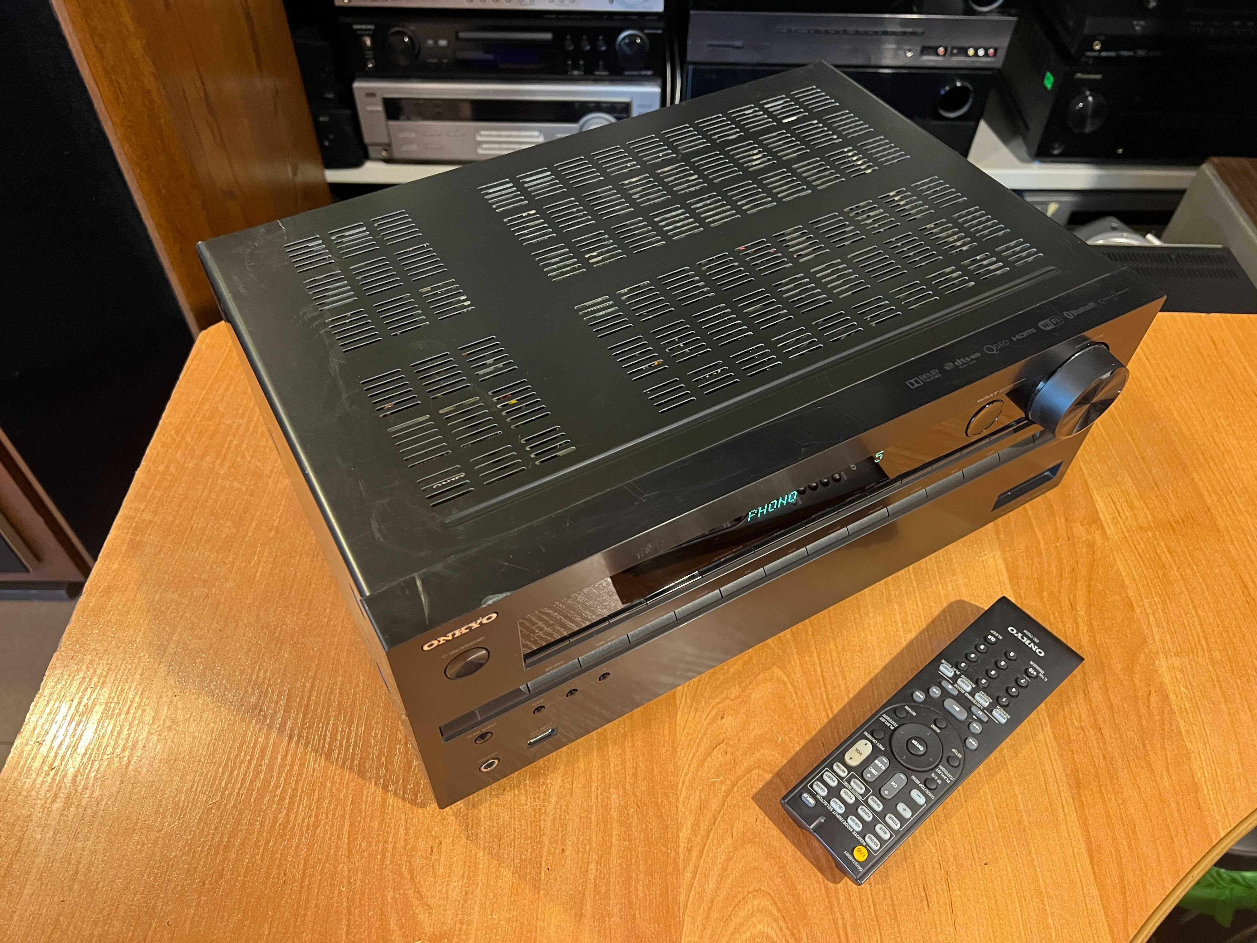 Amplituner Onkyo TX-NR636 Audio Room