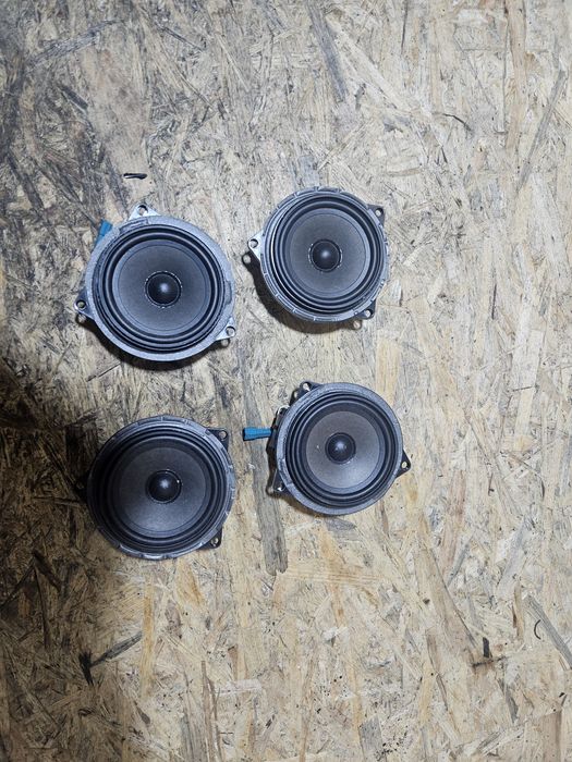 Glosniki Bmw E90 E91 E87 E81 E92 E93 E82 E88 E60 E61 x1 e84  subwoofer